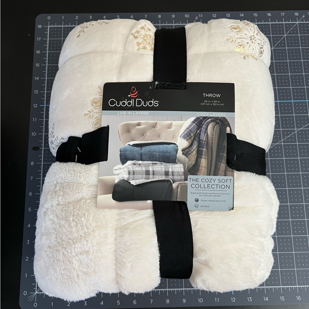 Cuddl Duds Cozy Throw Blanket - Snowflakes